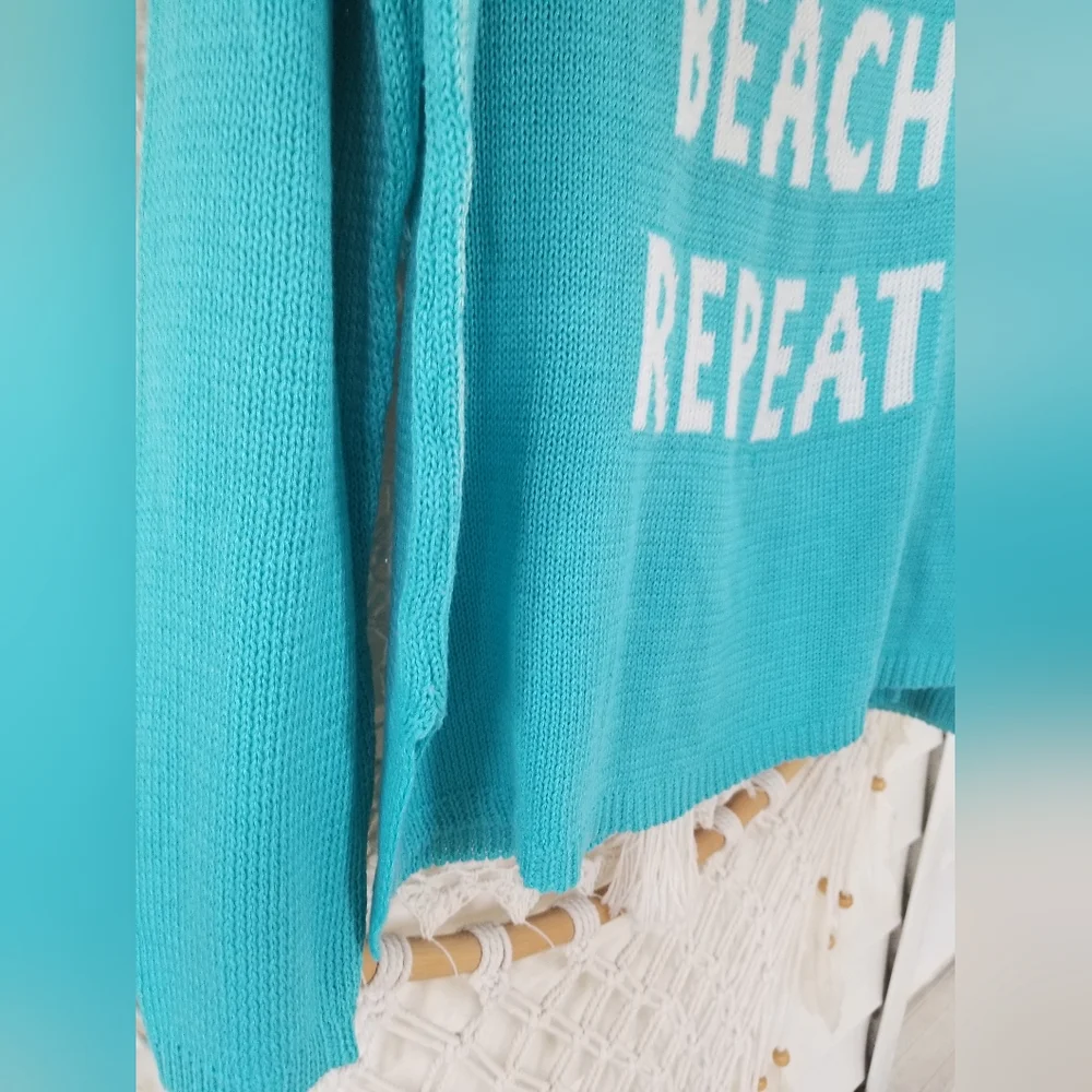 Bright Coffee Beach Repeat Top Size Juniors Medium - Picture 2 of 4